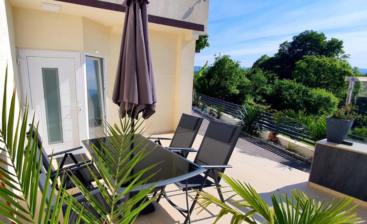 Penthouse Jacuzzi & Pool Apartmants Opatija Extérieur photo