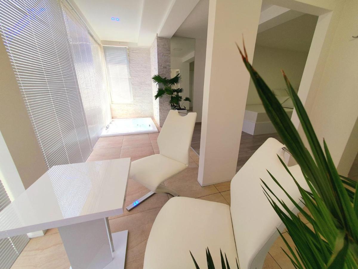 Penthouse Jacuzzi & Pool Apartmants Opatija Extérieur photo