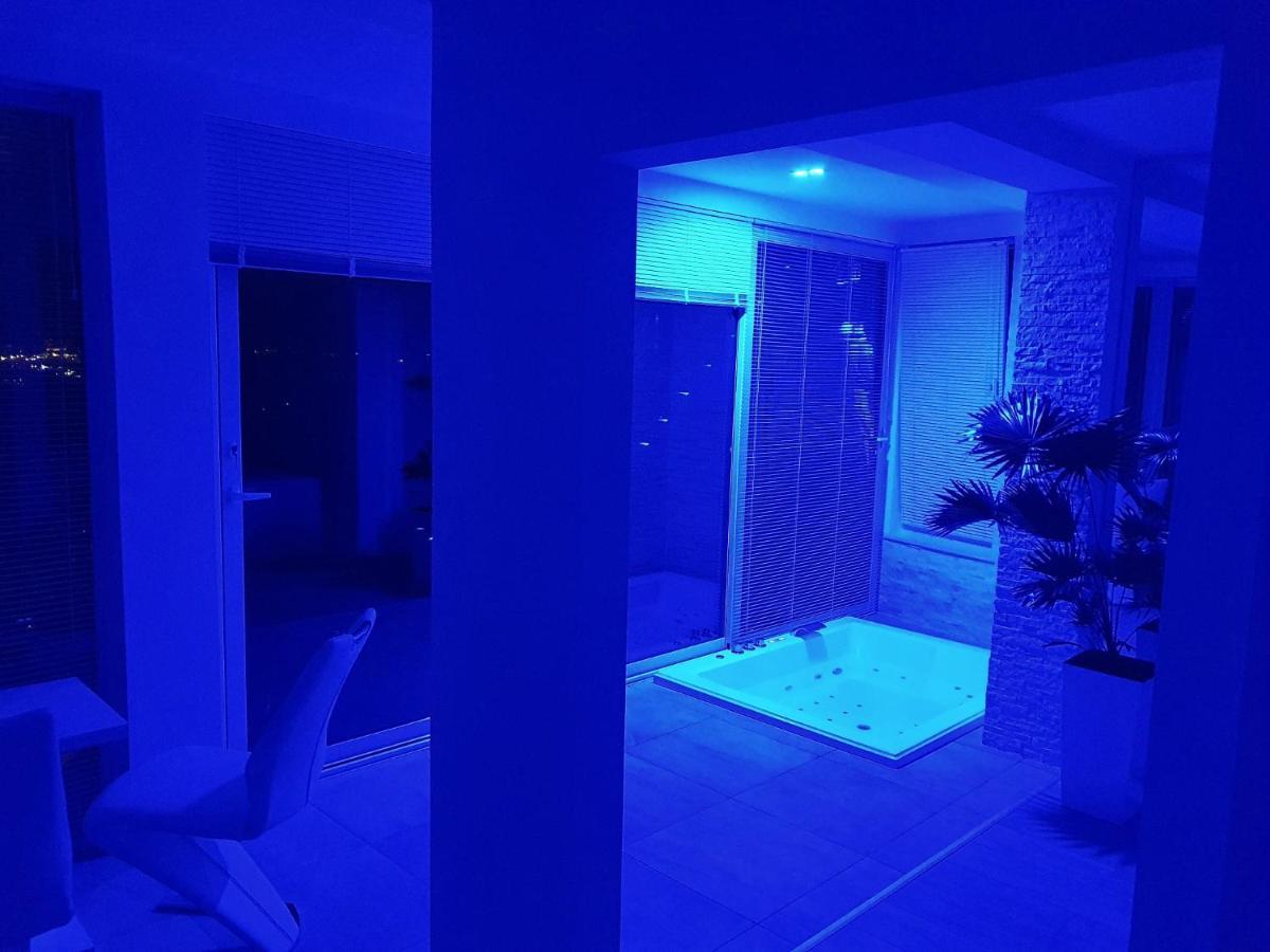 Penthouse Jacuzzi & Pool Apartmants Opatija Extérieur photo