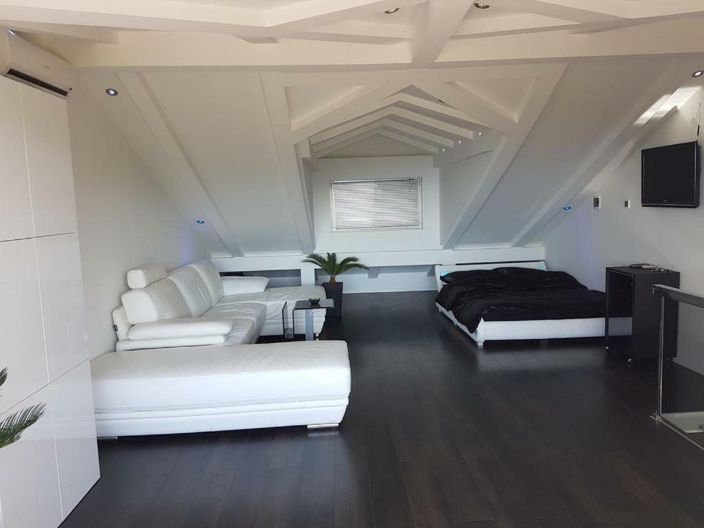 Penthouse Jacuzzi & Pool Apartmants Opatija Extérieur photo